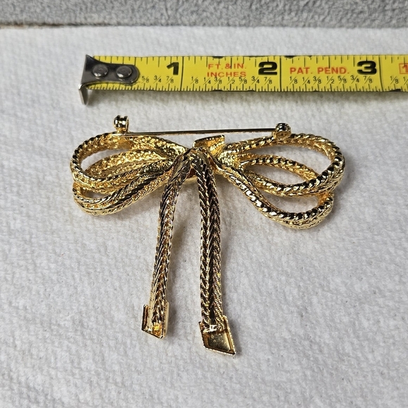 Vintage Gold Tone Bow Brooche Pin - Picture 11 of 16